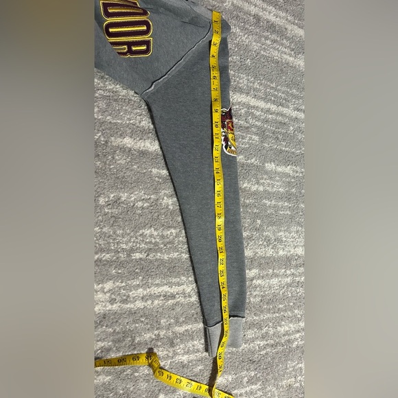 Harry Potter Gryffindor Sweatshirt Gray XS Universal Studios Wizarding World - Picture 7 of 7